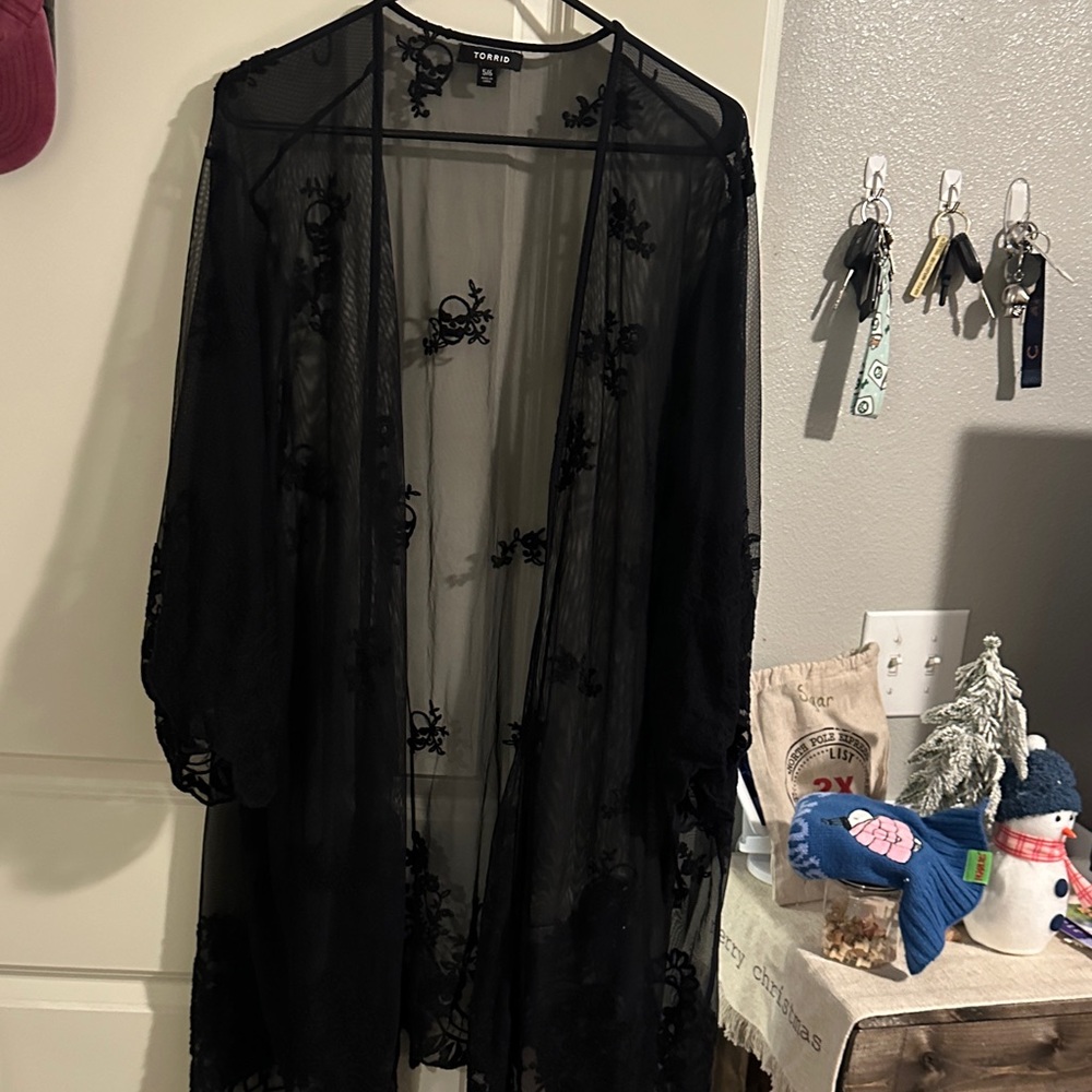Torrid Black Sheer Kimono with Floral and skull Details